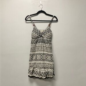 LEI Gray White Patterned Babydoll Sundress Size S Y2K 90s 2000s EUC Grunge Boho